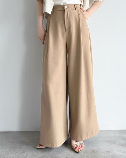 タック入りベーシックワイドパンツ